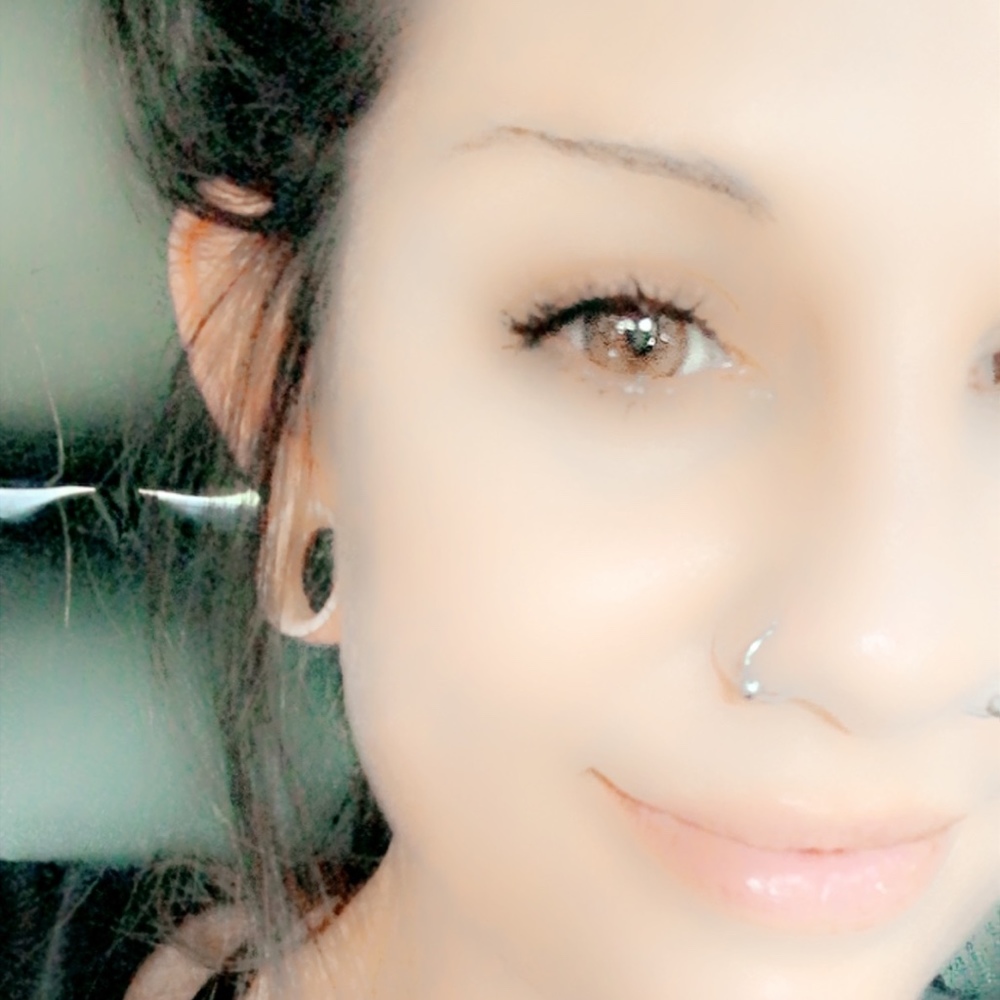 Meet your Posher, Queen